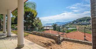 Modern villa with sea view in Bordighera