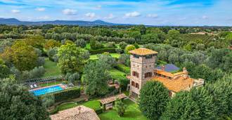 Luxury estate by Lake Bracciano
