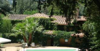 Historic villa for rent in a prestigious residence in Rome.