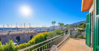 An elegant villa by the sea is for sale in Sanremo.