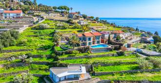 A house by the sea in Bordighera is for sale.