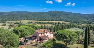 Elegant agritourism in Scarlino