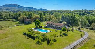 Estate for sale in Villafranca in Lunigiana