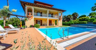 Luxury villa for sale in Forte dei Marmi