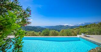 For sale: magnificent villa in Dolceacqua