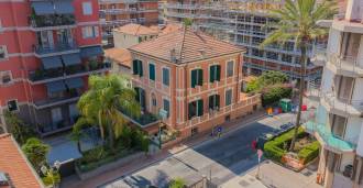 Luxury hotel for sale in the center of Bordighera
