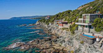 Prestigious villa with a pool on the shore of Castiglioncello for sale