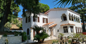 Villa in Sanremo with park