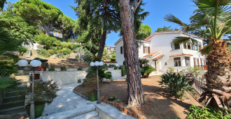 Buy a villa in Sanremo