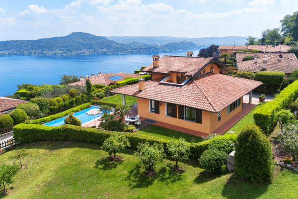 What are the duties of a realtor in Italy 2021